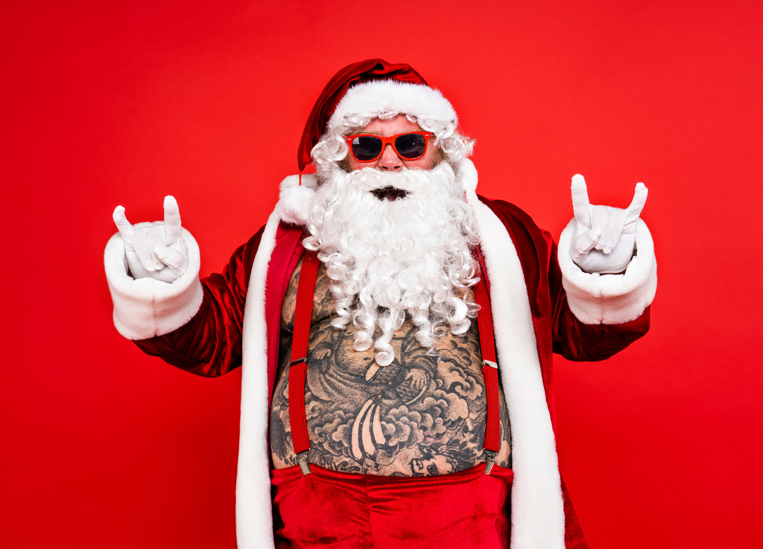 Client receiving PiQo4 laser tattoo removal at EradiTatt clinic in Florida to get holiday-ready skin